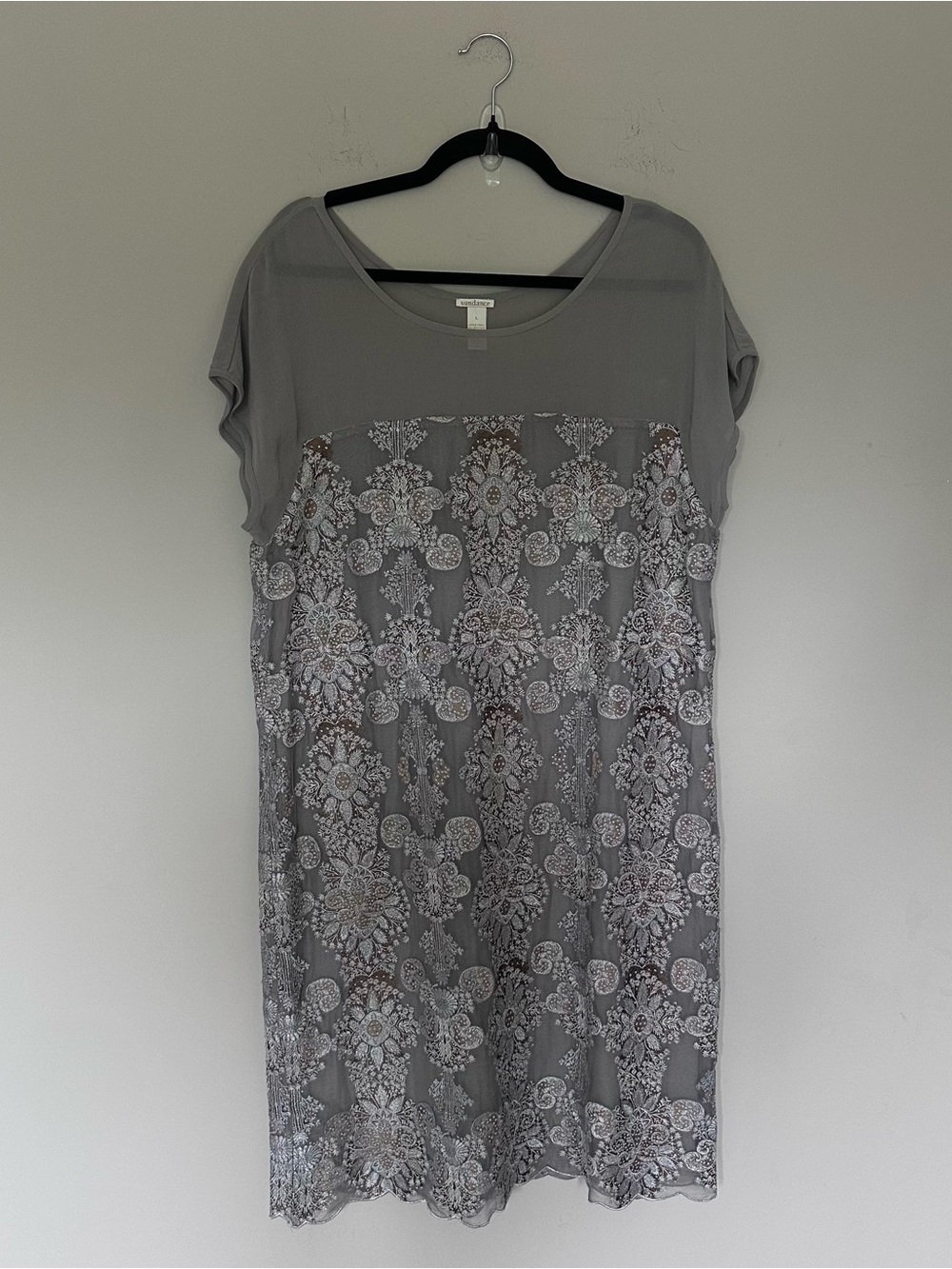 Sundance Gray Short-Sleeve Lace-Panel Shift Dress
